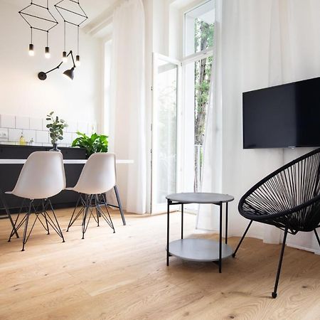 Turnkey I Balcony Studio Appartement Praag Buitenkant foto